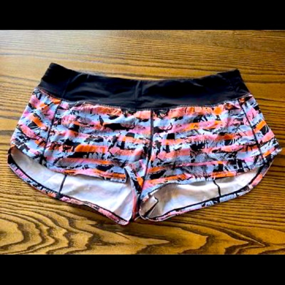 Lululemon speed up short 2.5 inch size 10